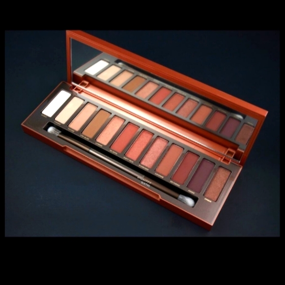 naked cosmetics Other - NAKED Urban Decay Heat Pallet